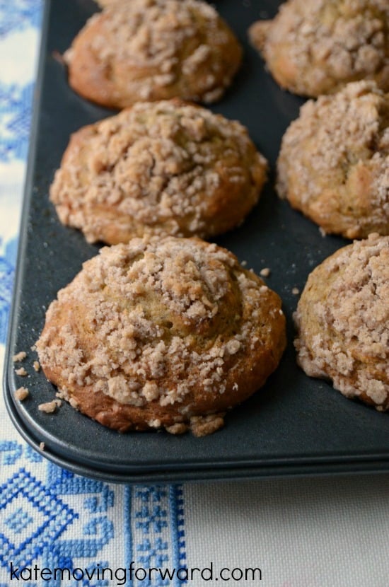 Banana Applesauce Muffins with crumb topping--great way to use old bananas
